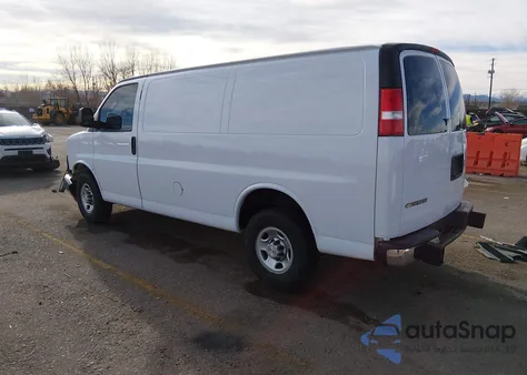 2021 Chevrolet Express Cargo Rwd 2500 Regular Wheelbase Wt from USA, damaged, VIN 1GCWGAFPXM1250068